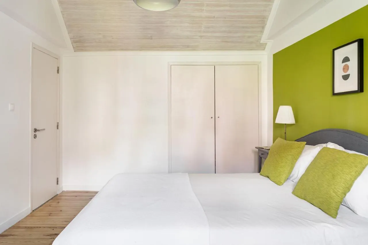Joivy Stylish 2-Bed Apt With Balcony In Lapa, 5Mins To National Museum Of Ancient Art Apartment Lisbon